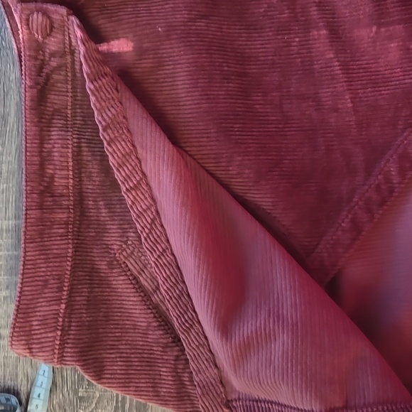 Forever 21 womens burgundy corduroy mini wrap skirt size medium - Picture 4 of 4